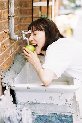 农场主的三个女儿集免费观看