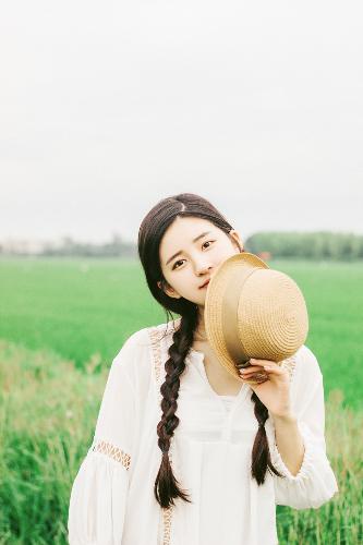 小荡货奶真大水多好紧视频